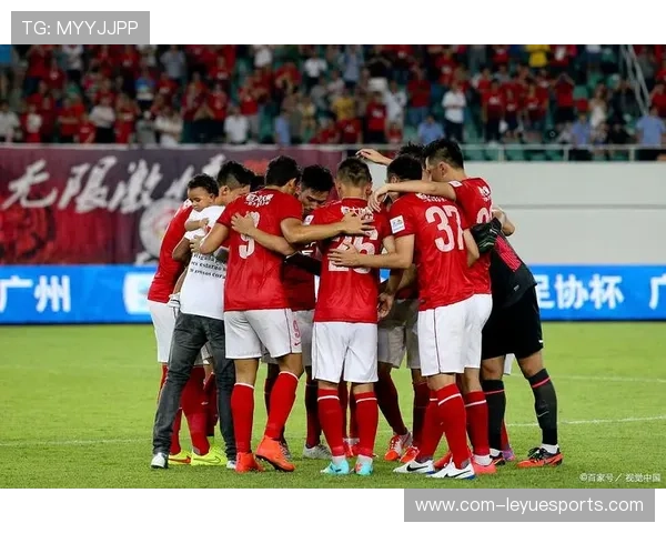 足球巨星荣耀谢幕回顾辉煌生涯见证退役瞬间铭记永恒传奇